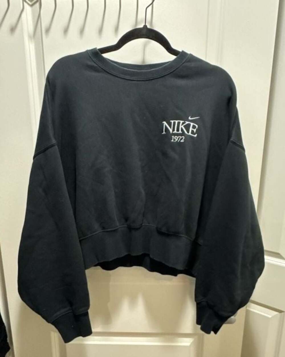 Nike Sportswear Phoenix Fleece 1972 Embroidered Oversized Cropped Crewneck Sweat